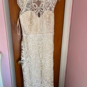 Elegant Lace Dress in Cream